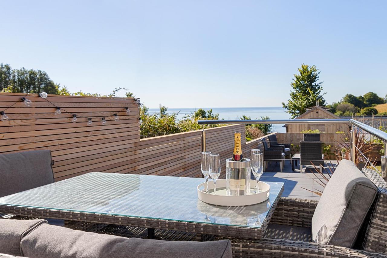 Stunning Coastal In Maidencombe With Sea Views & Garden