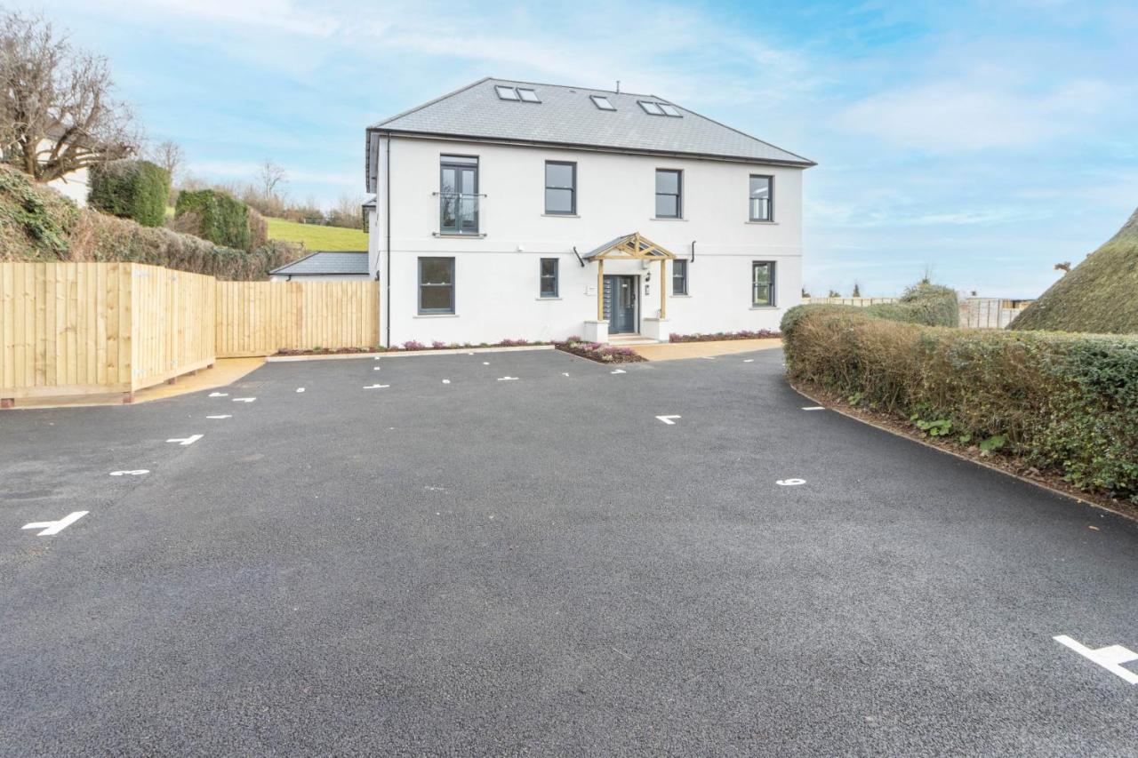 Apartment Stunning Coastal In Maidencombe With Sea Views & Garden Stokeinteignhead
