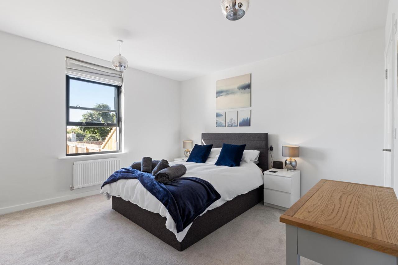 Stunning Coastal In Maidencombe With Sea Views & Garden Apartment *