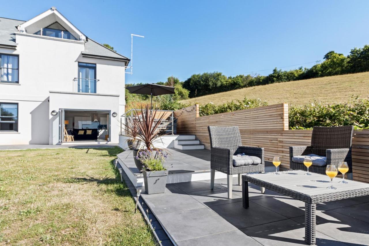 Stunning Coastal In Maidencombe With Sea Views & Garden