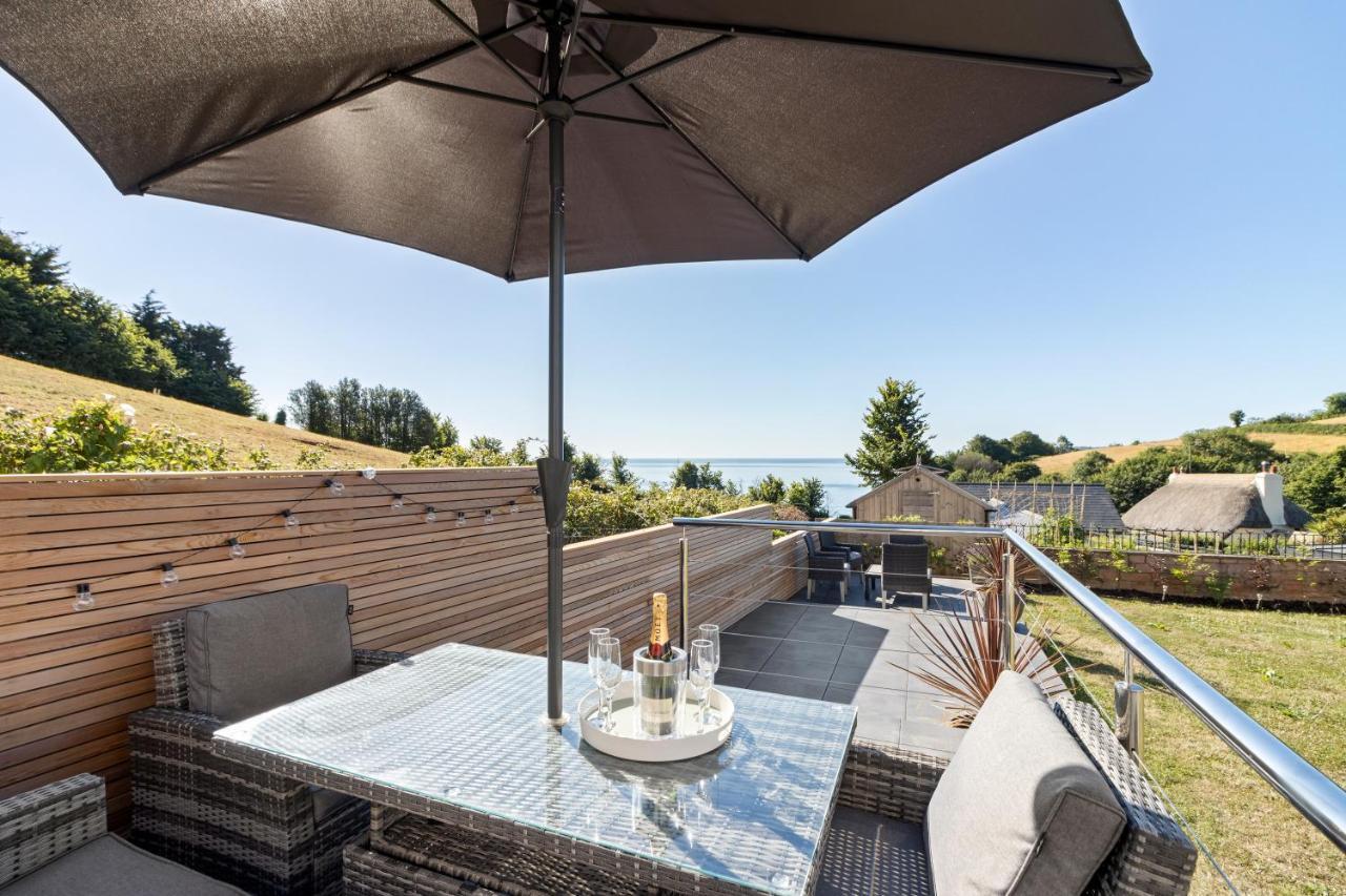Stunning Coastal In Maidencombe With Sea Views & Garden