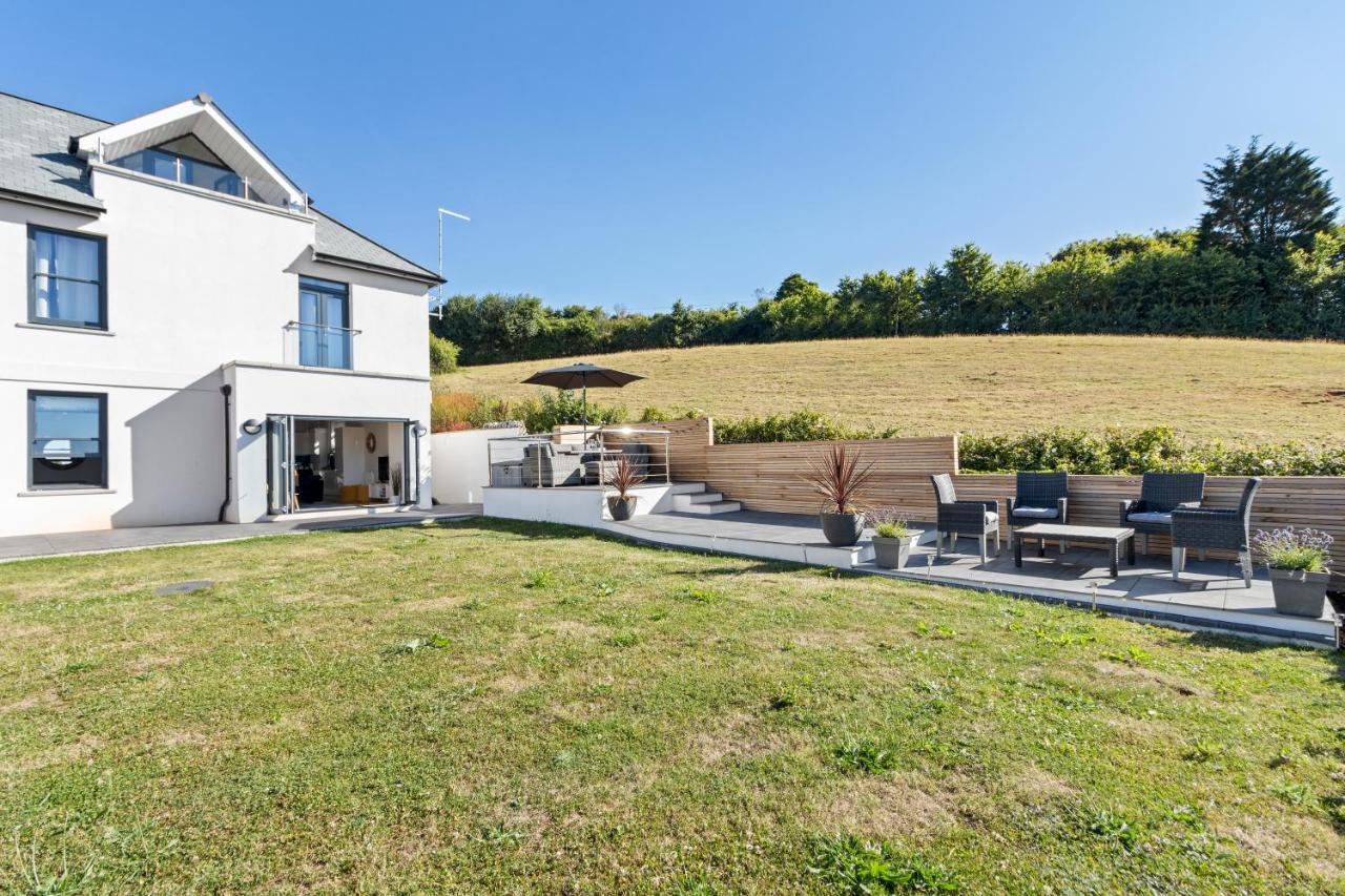 Stunning Coastal In Maidencombe With Sea Views & Garden Apartment *
