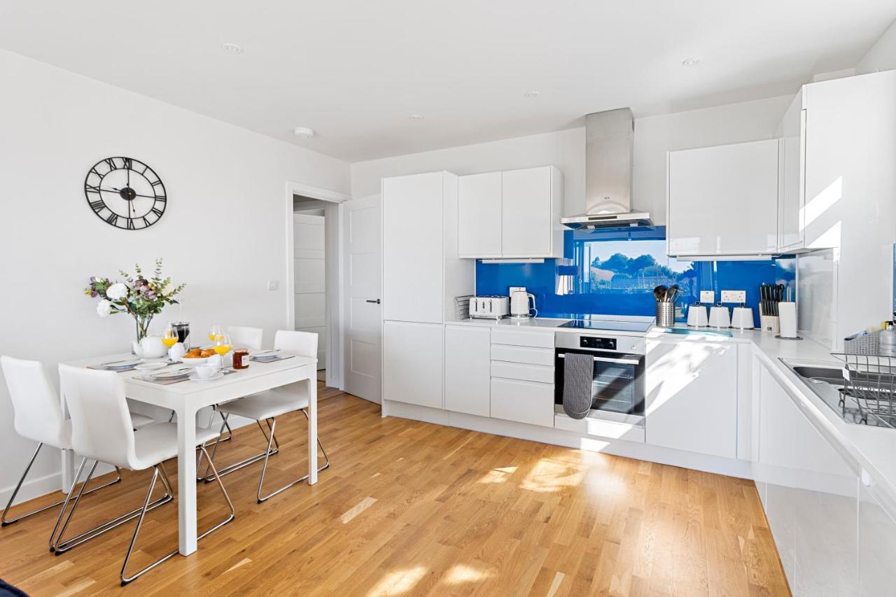 Stunning Coastal In Maidencombe With Sea Views & Garden *